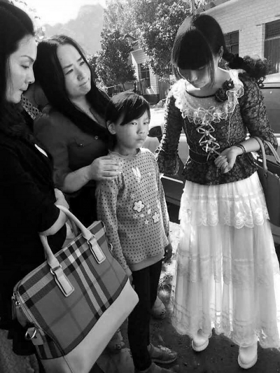 西峽“代理媽媽”接力15年 讓愛(ài)不再缺席