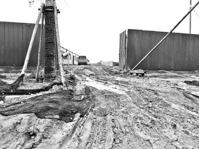 河南對部分工地暗訪 看上去符合規(guī)范暗藏偷排口