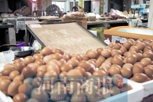 鄭州市場雞蛋從6元“跳水”至2元多 跌幅創(chuàng)近幾年新低