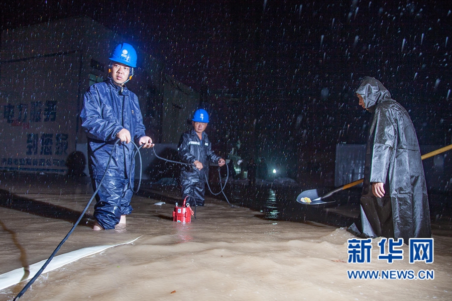 河南滑縣:確保供電防汛忙 河南滑縣:確保供電防汛忙