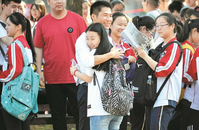 湖北36.2萬考生考全國卷 語文閱讀難數(shù)學(xué)計算量大