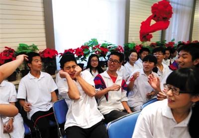 公安部交管局發(fā)通知:高考運試卷車輛優(yōu)先通行(00:00:00)