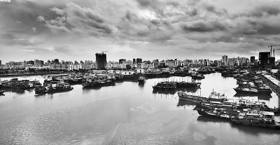 臺(tái)風(fēng)“鯨魚”來(lái)襲 瓊州海峽停航