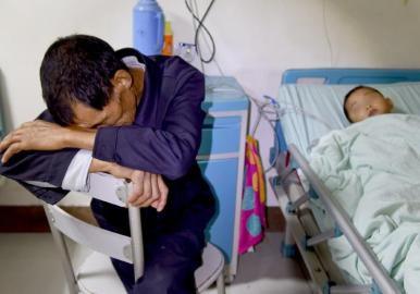 10��25�����Ĵ���W(xu��)�A���ڶ��t(y��)Ժ��ͬ���ж��Ġ������ڌO������ǰ��