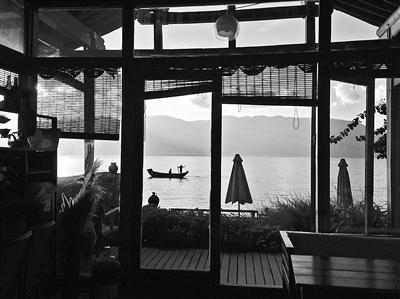 大理洱海欲向客棧收保護(hù)費 老板:與中央相悖