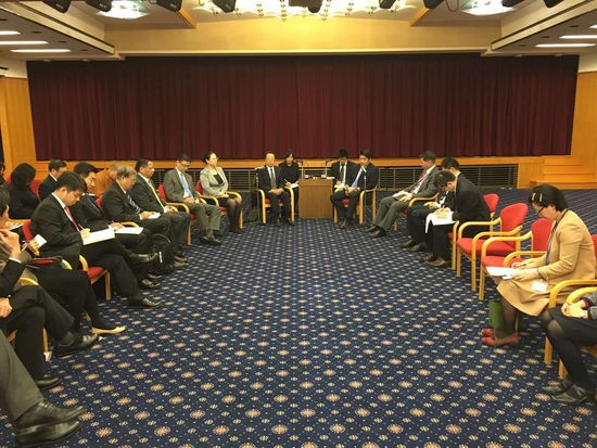 日副外相:中國(guó)發(fā)展對(duì)日系機(jī)遇非威脅 中國(guó)人赴日或免簽