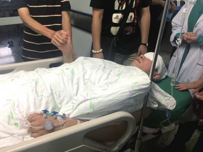 �D���g�����܂��񾯱��Ƴ����g�������A�r��ӛ�߷���z