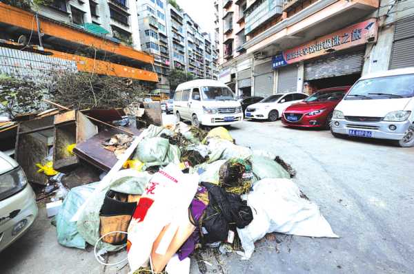 �������İ������ڂ}���T���·߅��