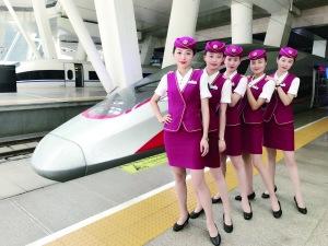 復(fù)興號乘務(wù)組推“6心”服務(wù)法為特殊旅客提供貼心服務(wù)